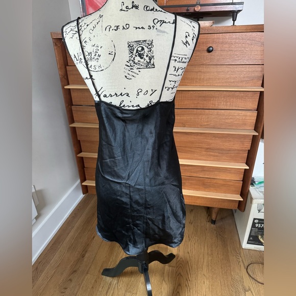 Vintage (90’s) black chemise , nightgown, dress in EUC - Picture 2 of 7